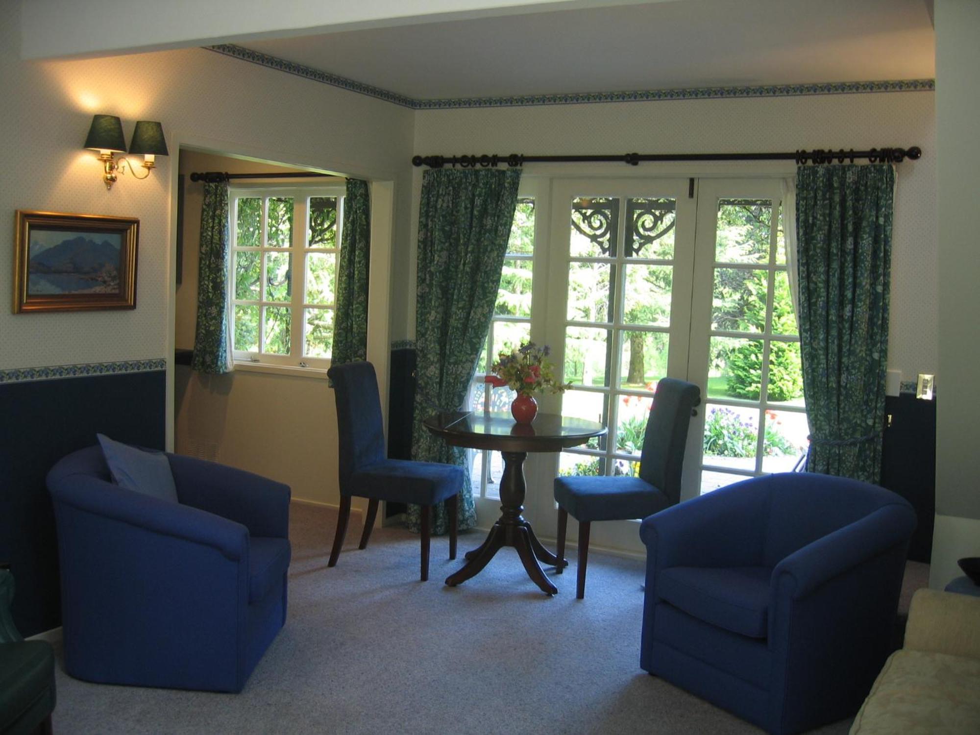 Trelawn Riverside Cottages Arthurs Point Room photo