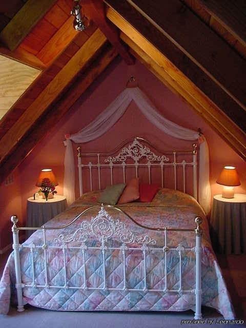Trelawn Riverside Cottages Arthurs Point Room photo