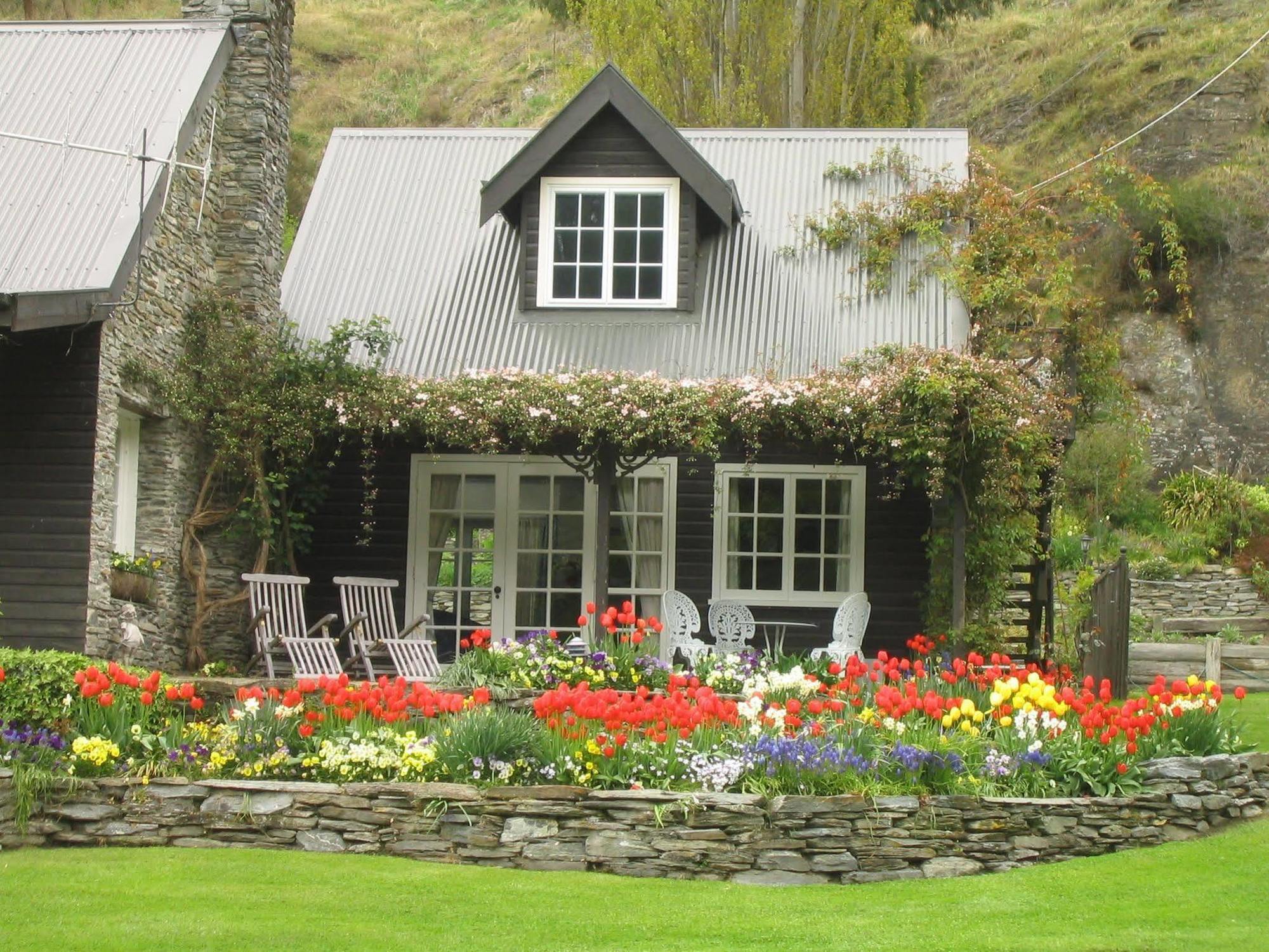 Trelawn Riverside Cottages Arthurs Point Exterior photo